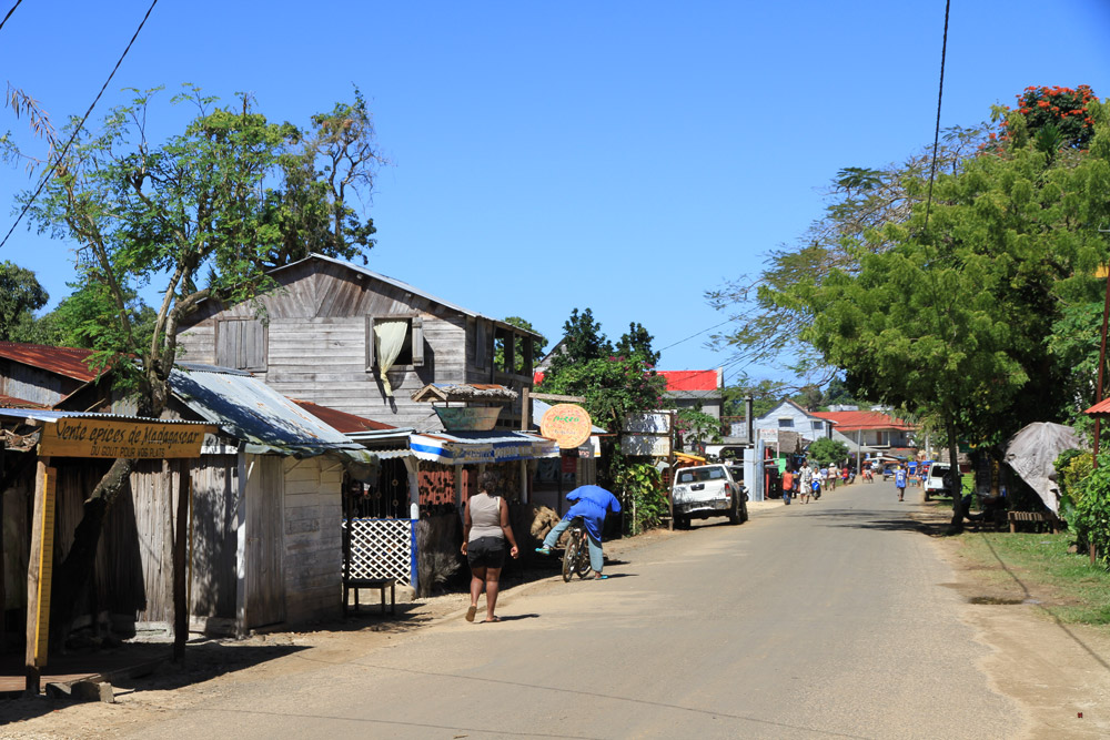 madagascar - d’ouest en est - île sainte marie